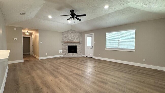 Building Photo - 19214 Ruble Dr