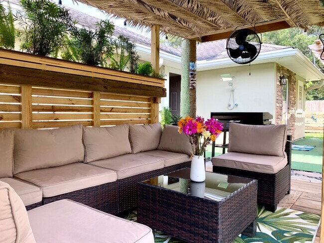 Building Photo - 794 Spring Lake Dr