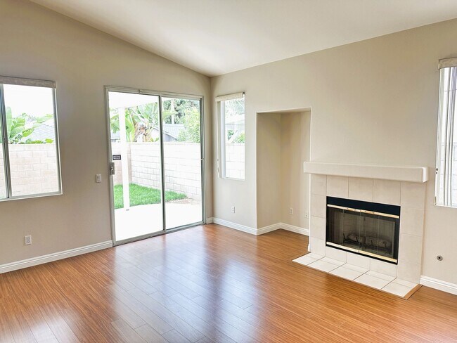 Building Photo - Refreshed Single Family Home in Garden Grove