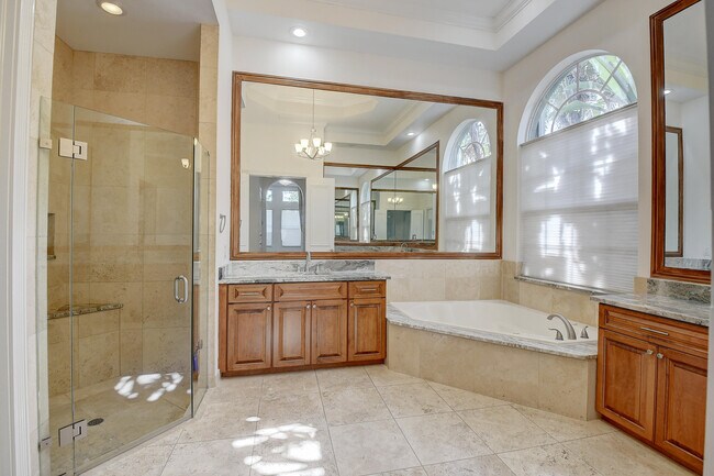 Building Photo - 6711 Royal Orchid Cir