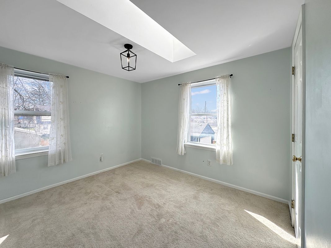 Building Photo - 4453 Newberry St