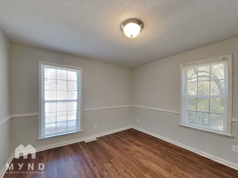 Building Photo - 1518 Lantern Pl