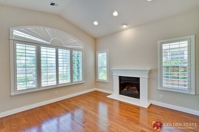 Building Photo - Mediterranean Elegance in the Heart of Cam...