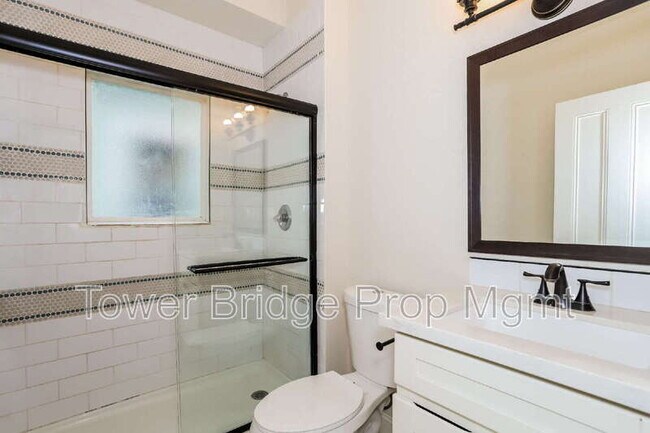 Building Photo - 1106 G St