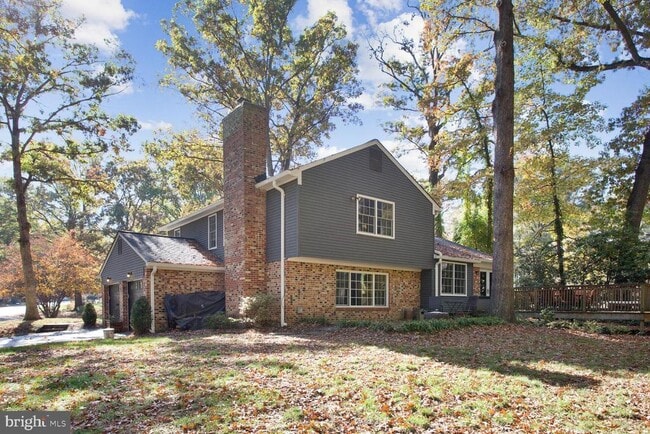 Building Photo - 2300 Cheshire Ln