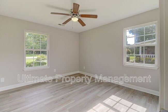 Building Photo - 6232 Murrayville Rd