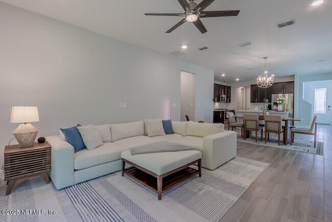 Building Photo - 348 Clifton Bay Lp
