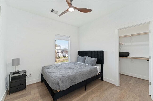 Building Photo - 3034 Gray St