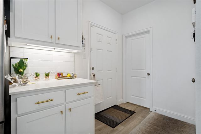 Building Photo - 8875 Stablehand Mews