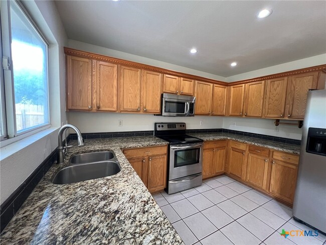 Building Photo - 2038 Castleberry Ridge