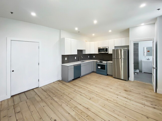 Building Photo - The National