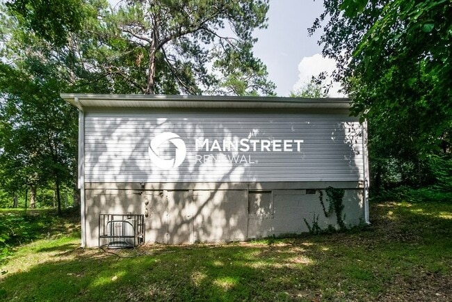 Building Photo - 2 Bedroom Pet-Friendly Home in Atlanta, GA with Main Street Renewal