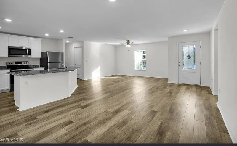Building Photo - 839 Yellowbird Dr