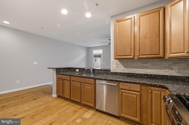 Building Photo - 11657 Leesborough Cir