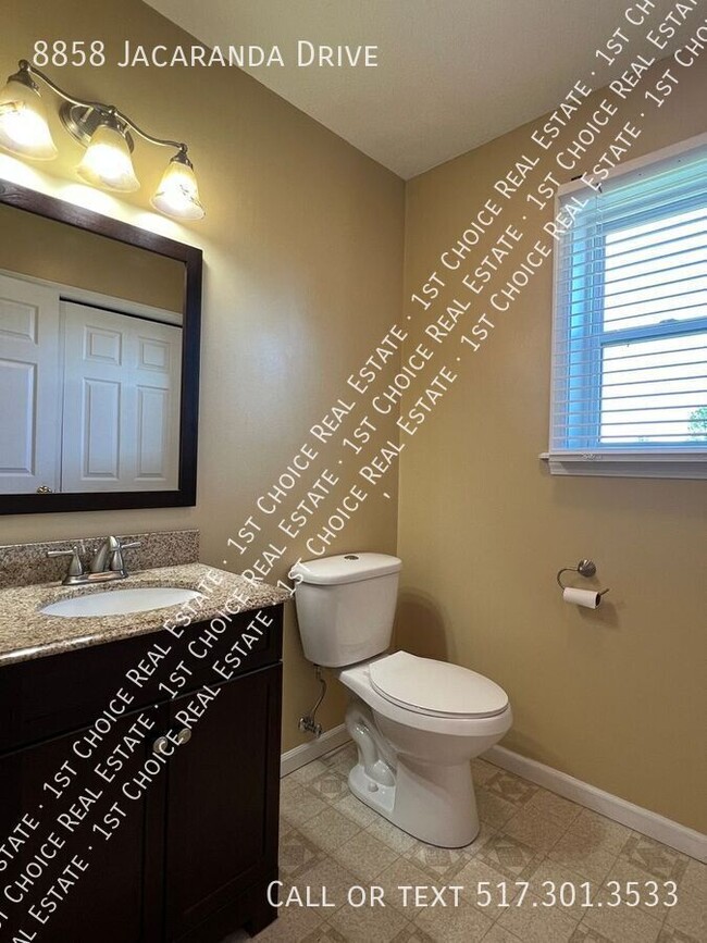 Building Photo - 8858 Jacaranda Dr