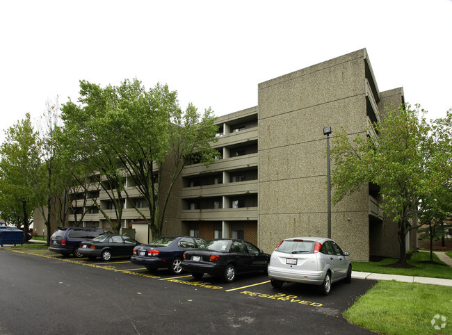 Building Photo - Pinzone Tower Apartments