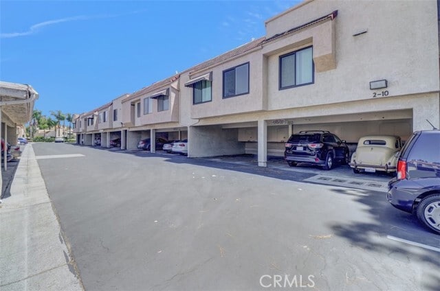 Building Photo - 2 Aruba St