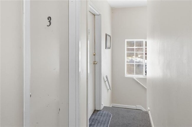 Building Photo - 18 Joseph St