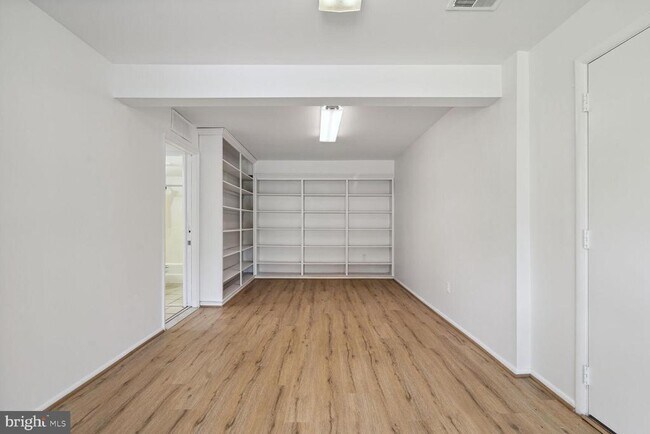 Building Photo - 11512 Alcinda Ln