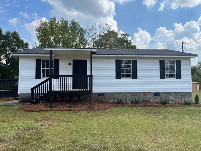 Front of house - 116 Bradley Cir