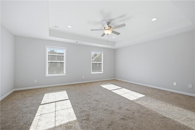 Building Photo - 327 Cashes Ct