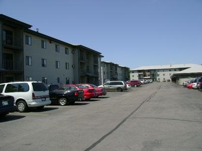 Large parking lot - Gray Hawk Apartments