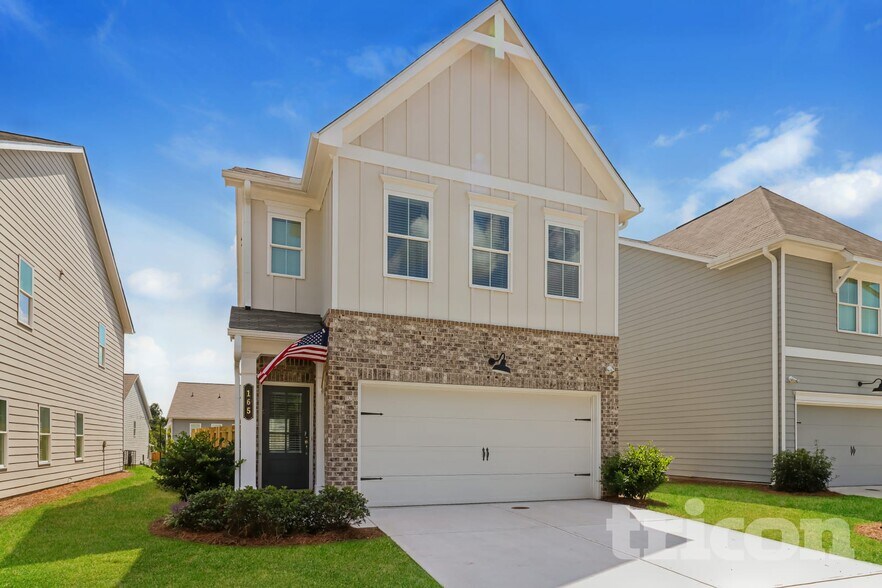 Primary Photo - 165 E Rdg Wy