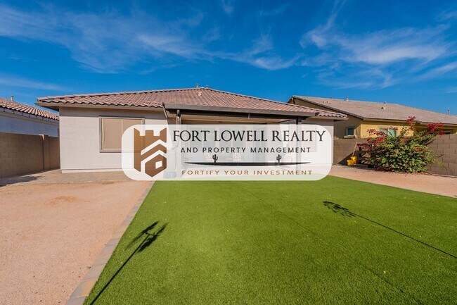 Building Photo - 3 Bedroom, 2 Bath Home near South Mountain!!