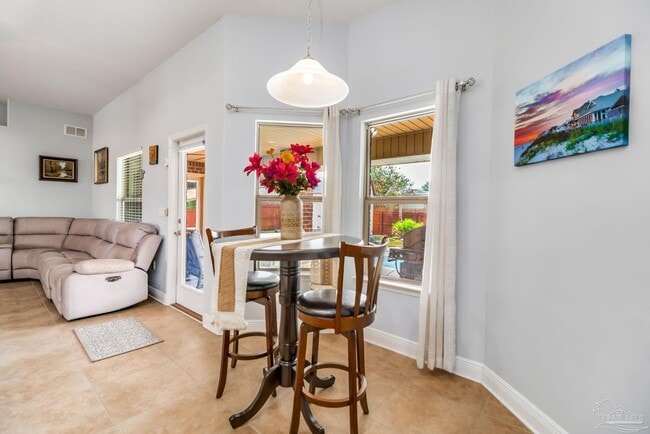 Building Photo - 5202 English Oak Dr