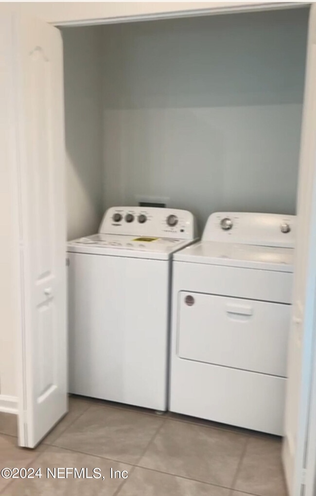 Building Photo - 30 Tidal Bch Ave