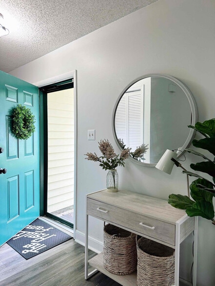 Building Photo - 1307 Petrell Dr