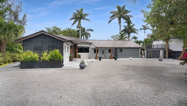 Building Photo - 2249 Lazy Ln