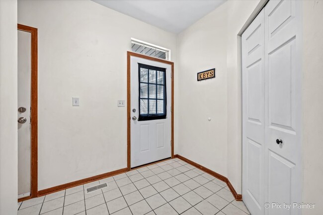 Building Photo - 1462 Division Ct