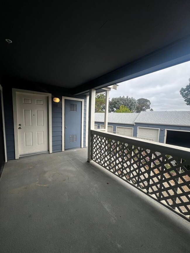 Building Photo - This Is What You’ve Been Searching For. 2 bedroom condo