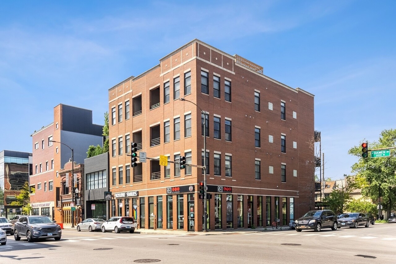 Corner of Webster & Damen - 2158 N Damen Ave