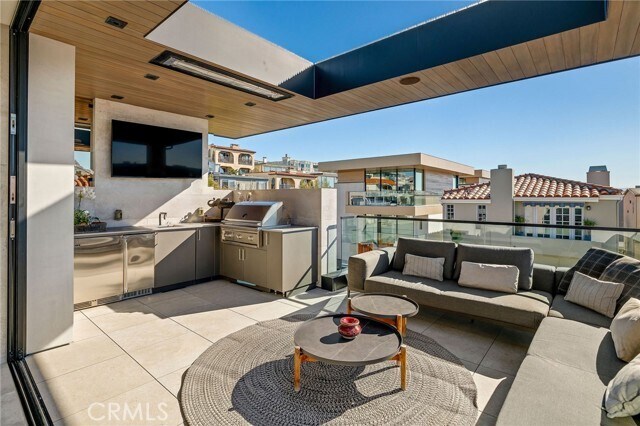 Building Photo - 121 25th St