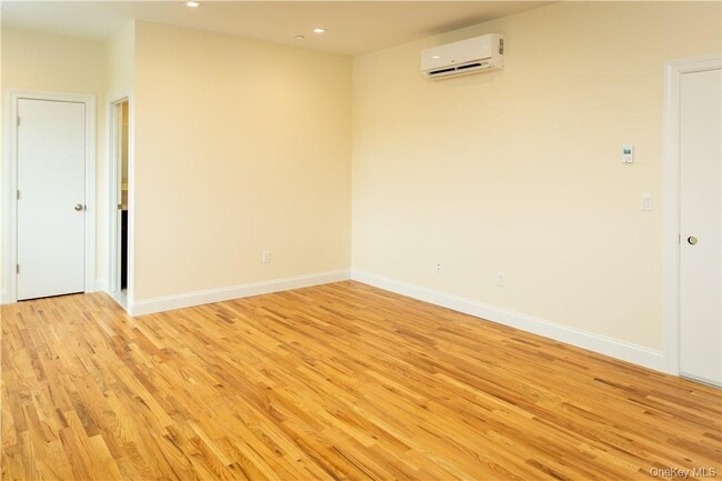 Building Photo - 23 E Main St