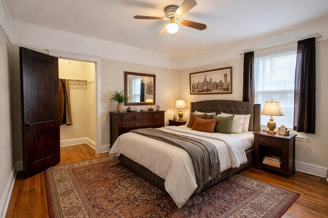 Building Photo - 3239 W Cullom Ave