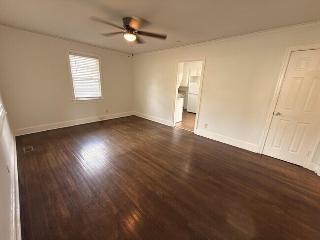 Building Photo - Updated 3BR Home Near USC + Solar Savings