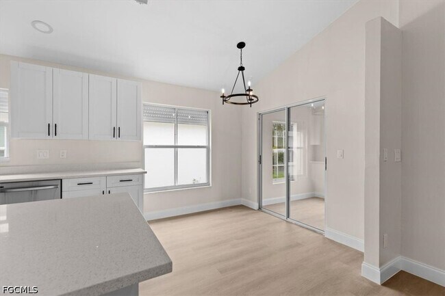 Building Photo - 3358 Sabal Springs Blvd