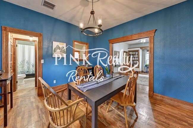 Building Photo - 1610 W Kiowa St