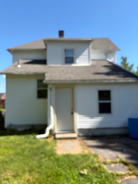 Building Photo - 1165 W High St