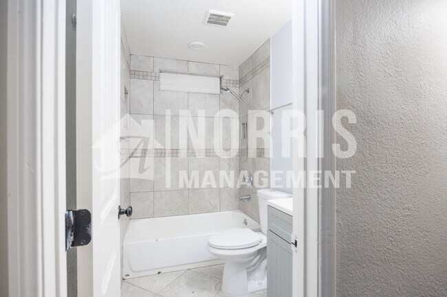 Building Photo - Great Home With NO HOA