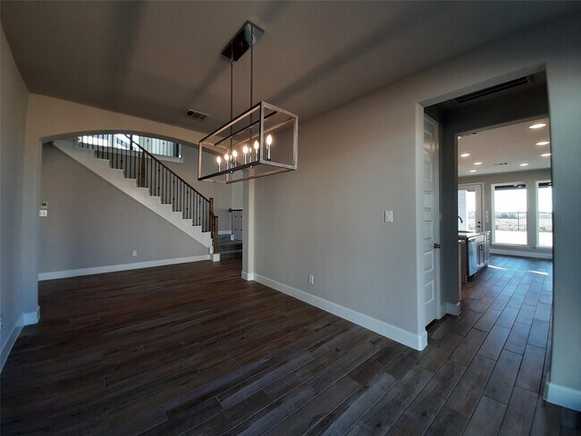 Building Photo - 7575 Pemberley Ct