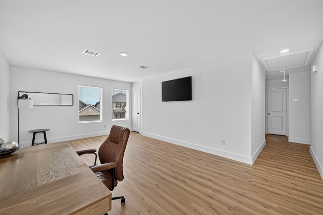 Building Photo - 27615 Seascape Vlg Dr