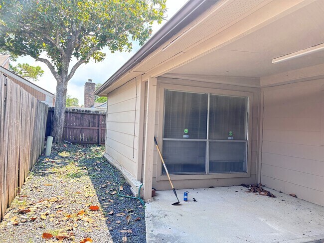 Building Photo - 11547 Willwood Dr