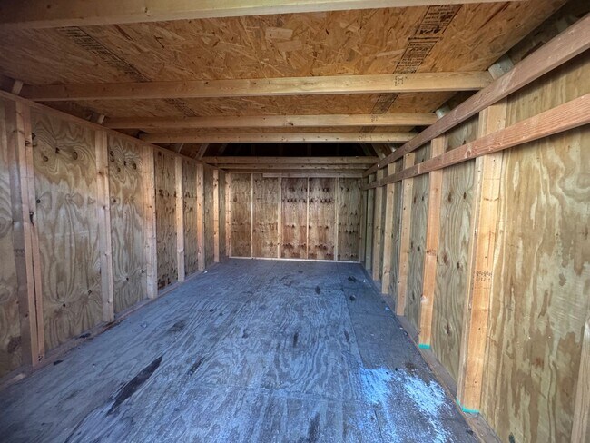 Building Photo - Beautiful Single Family Home