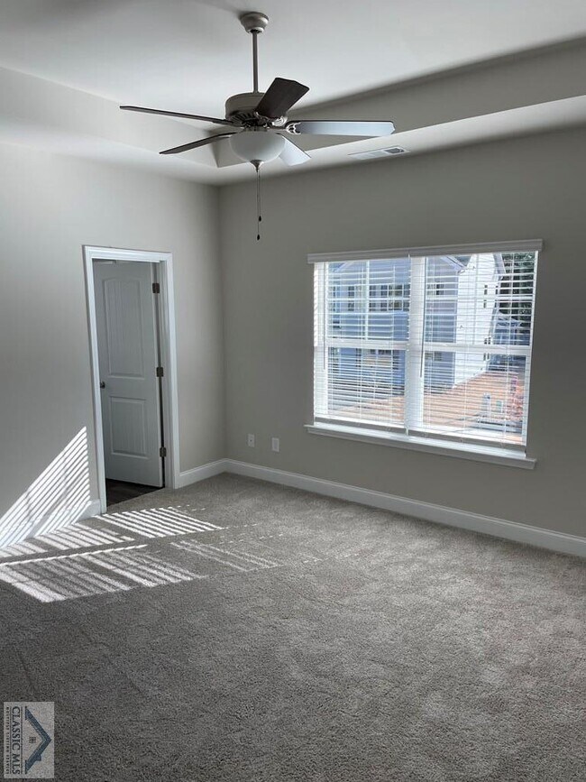 Building Photo - 1271 Towne Square Ct