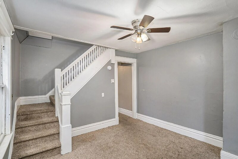 Building Photo - 823 Oakland Dr