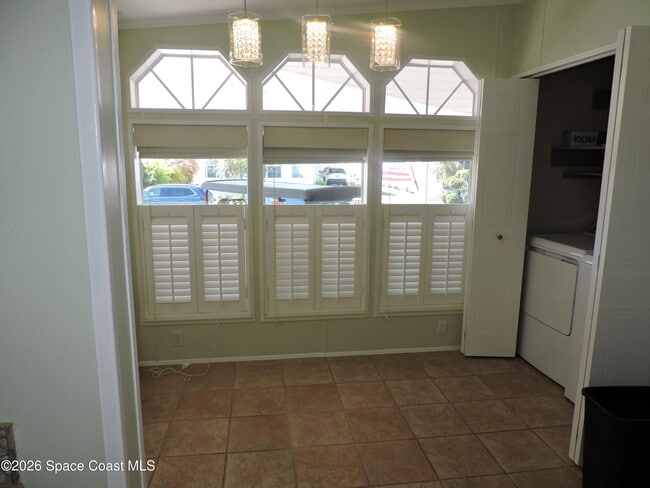 Building Photo - 830 Lychee Dr